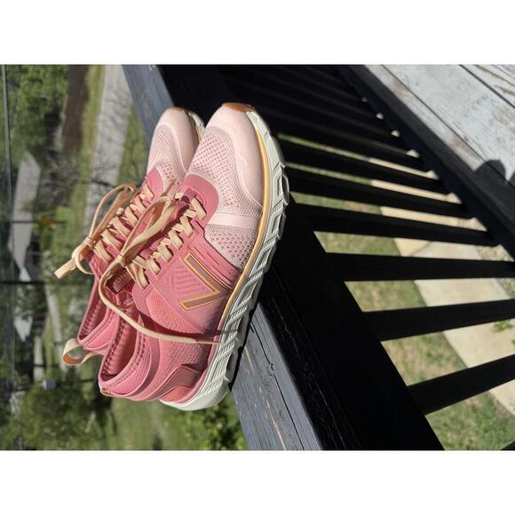 Vionic Captivate Sneakers Women's Size 8.5 - Picture 3 of 6